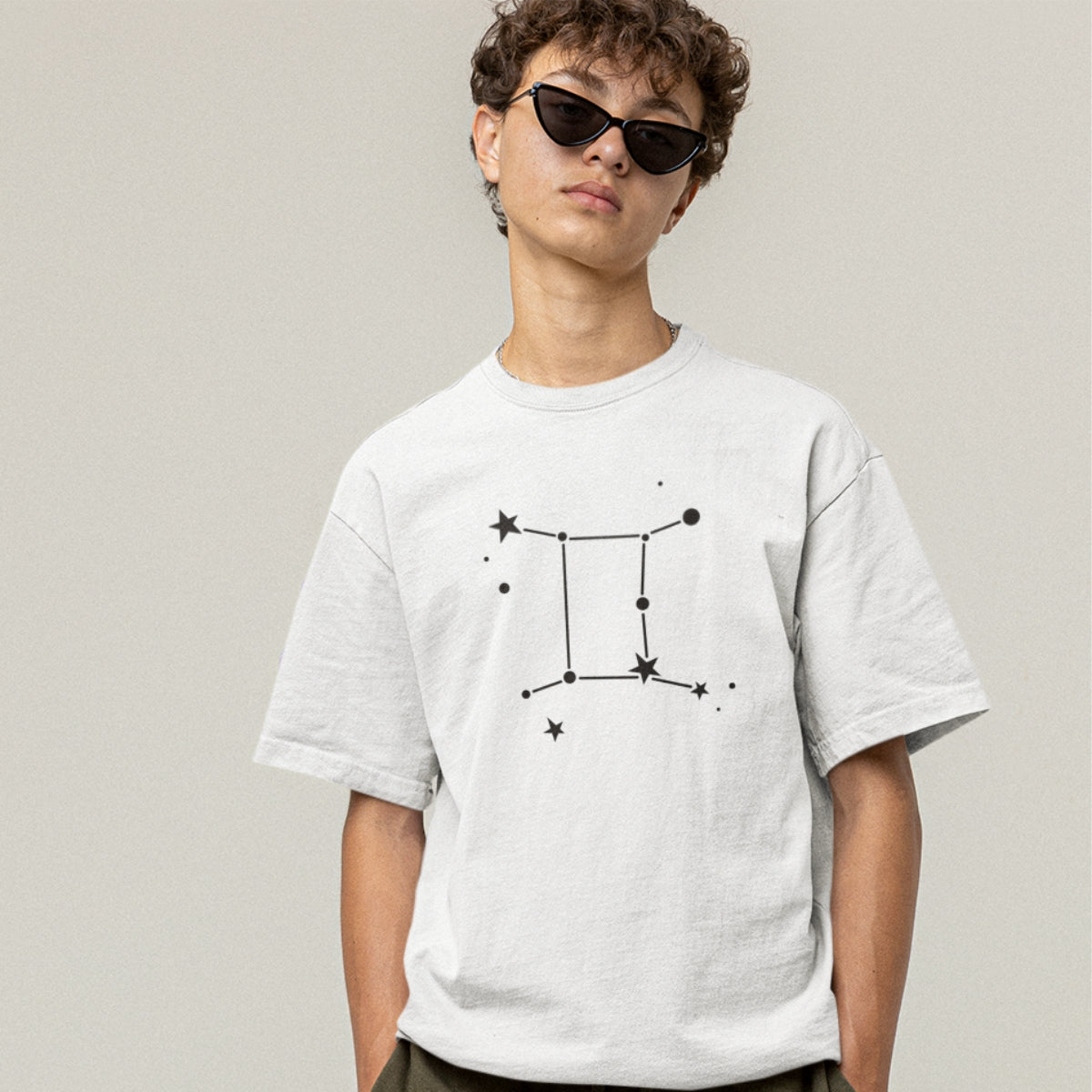 Valge UNISEX T-särk Tähtkuju Kaksikud