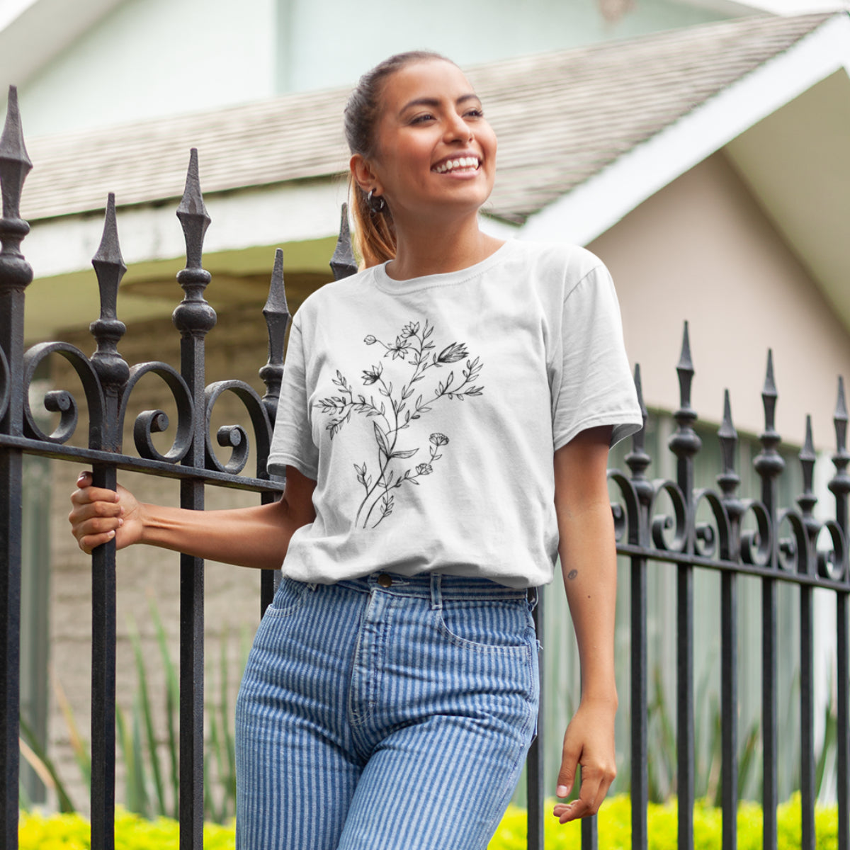 Valge UNISEX T-särk Lilled