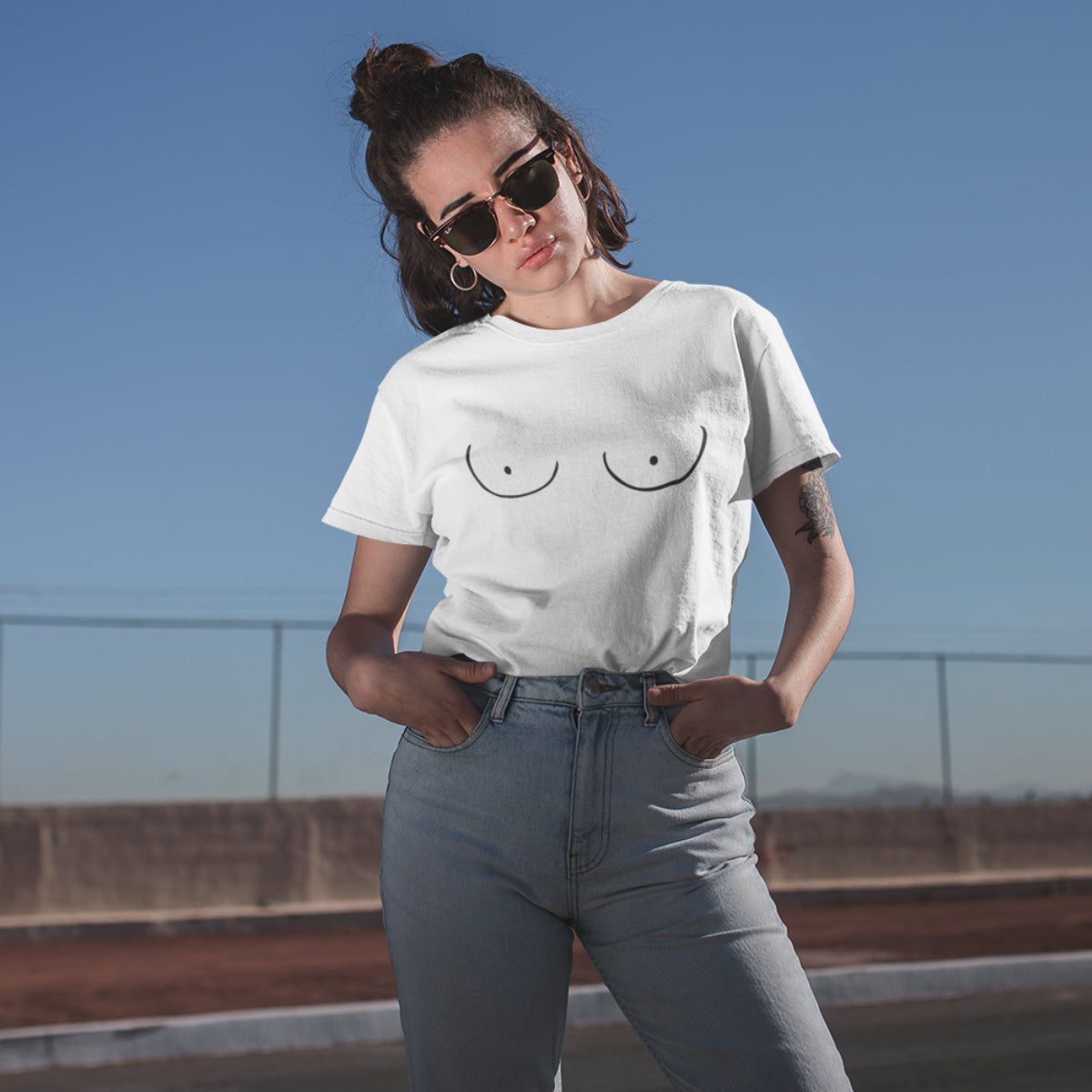 Valge UNISEX T-särk Rinnad